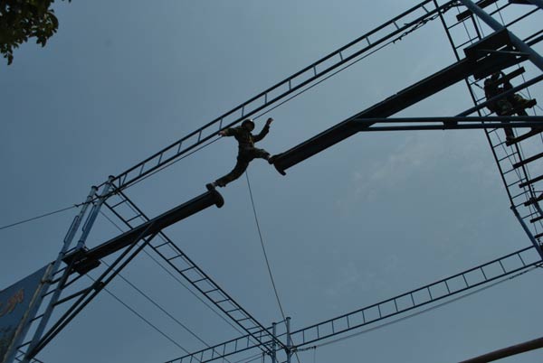 說明: http://www.yijiafu.net/UploadFile/images/news/2011/huwaituozhanyimu.jpg